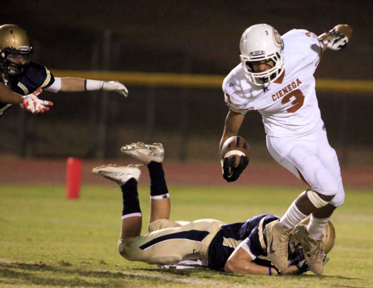 Football: DV vs Cienega